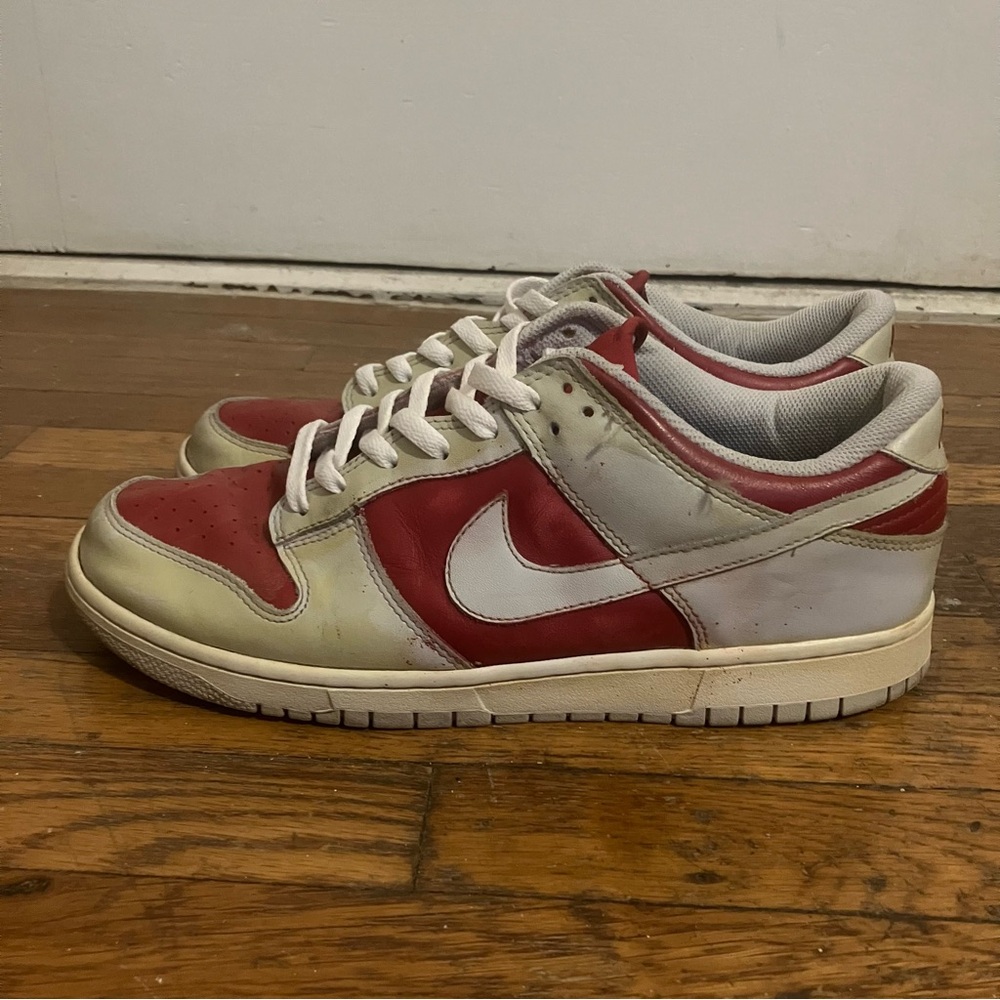 NIKE DUNK LOW VINTAGE 2010 REVERSE ULTRAMAN SIZE 11 GRAY/RED